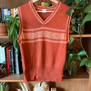 VINTAGE. Jantzen persimmon sweater vest.